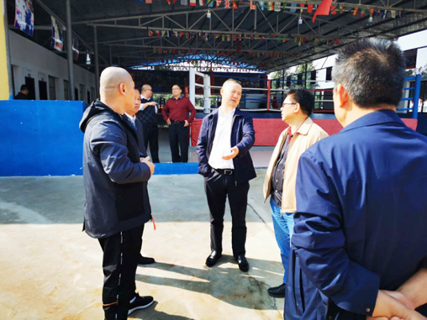 1593487072514057.png 原湘潭市政法委廖國峰書記、湘潭市司法局局長黃鐵華、湘潭市法制辦監察委主任吳建軍來校指導工作1.png